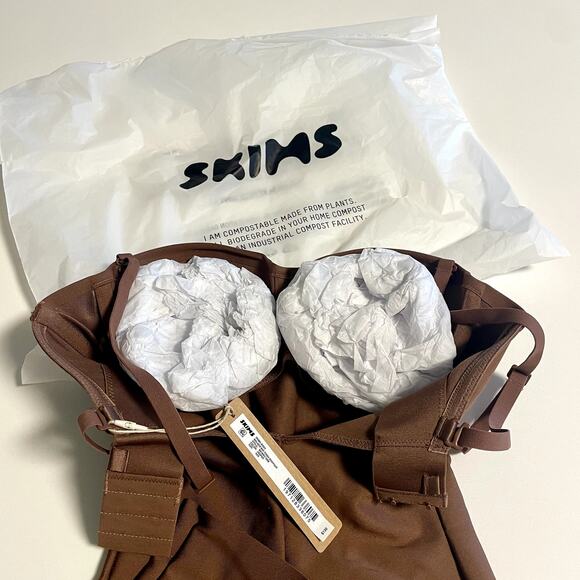 SKIMS Mid Thigh Bodysuit - Picture 5 of 7